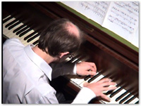 daniele al pianoforte